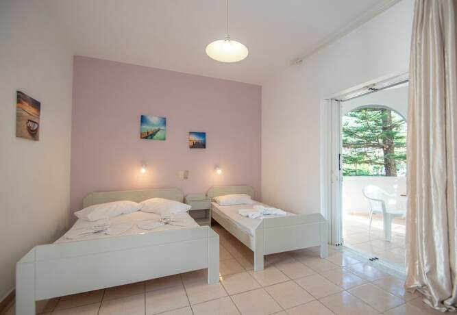 Imagen de la habitación del Hotel Markella Holiday Resort. Foto 17