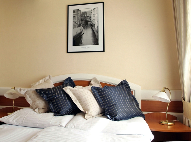 Imagen de la habitación del Hotel Marketa. Foto 8