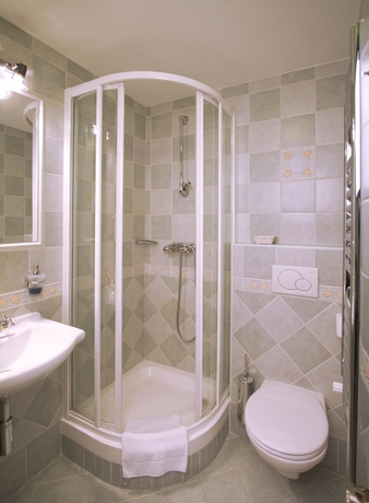 Imagen de la habitación del Hotel Marketa. Foto 11