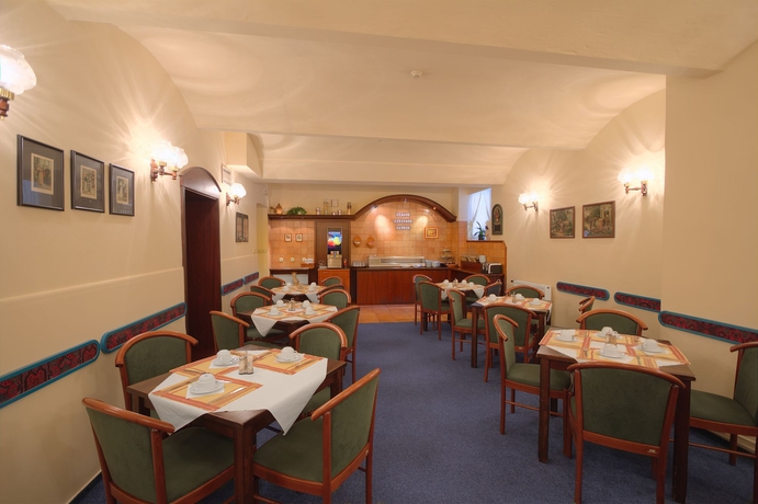 Imagen del bar/restaurante del Hotel Marketa. Foto 5