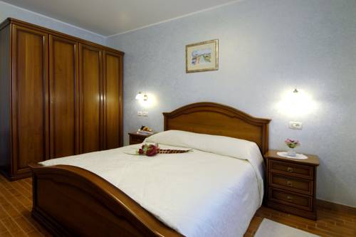 Imagen de la habitación del Hotel Marko. Foto 9