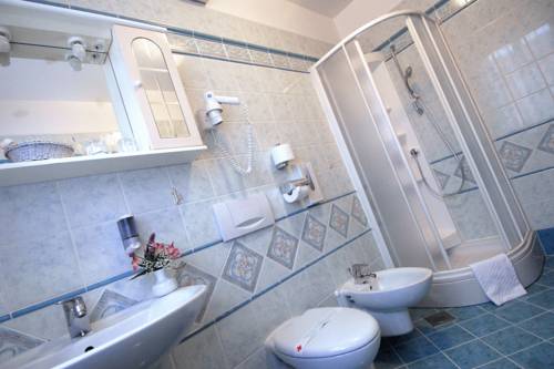 Imagen de la habitación del Hotel Marko. Foto 14