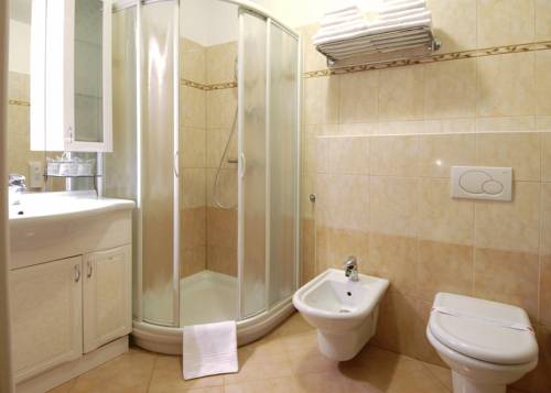 Imagen de la habitación del Hotel Marko. Foto 15