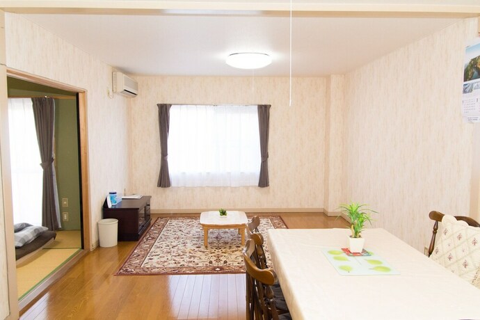 Imagen de la habitación del Hotel Mark's HOME. Foto 27