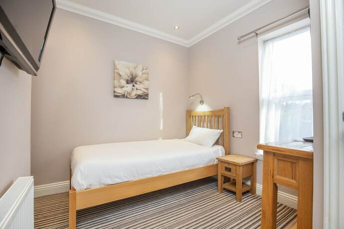 Imagen de la habitación del Hotel Marlborough. Foto 12