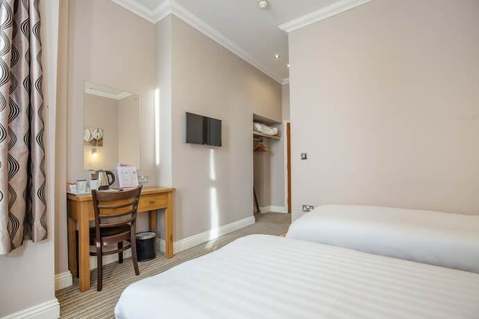 Imagen de la habitación del Hotel Marlborough. Foto 16