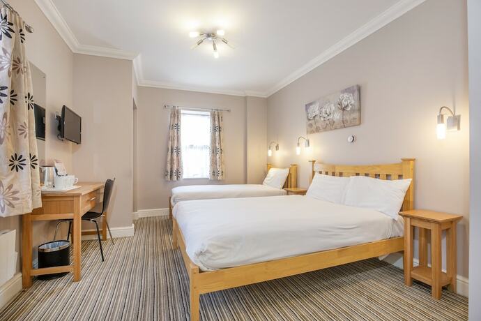 Imagen de la habitación del Hotel Marlborough. Foto 17