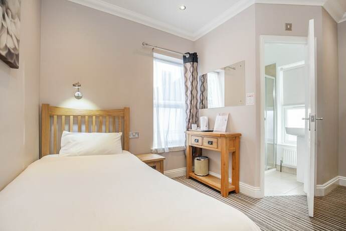 Imagen de la habitación del Hotel Marlborough. Foto 18