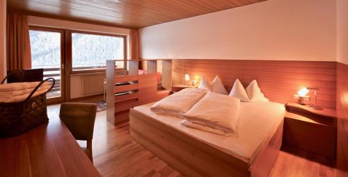 Imagen de la habitación del Hotel Marlet. Foto 7