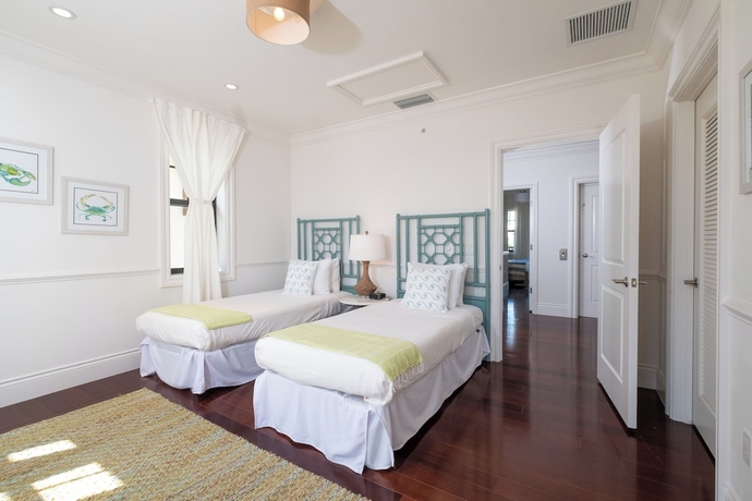 Imagen de la habitación del Hotel Marlin Bay Resort and Marina. Foto 6