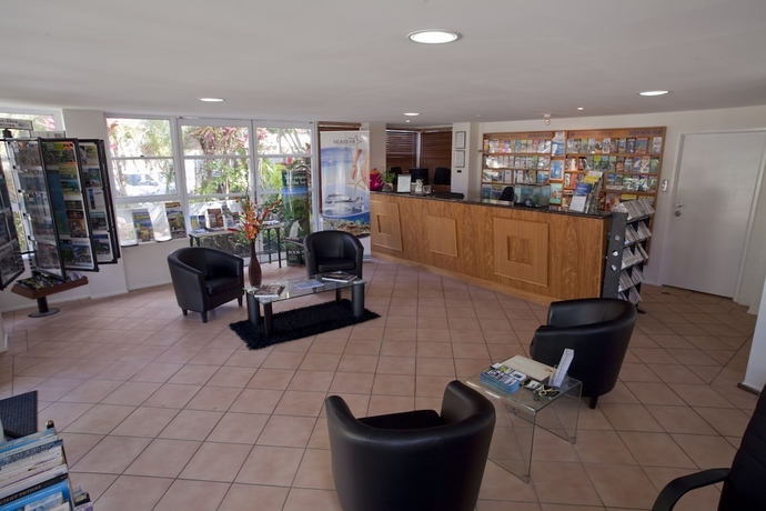 Imagen de los interiores del Hotel Marlin Cove Resort. Foto 18