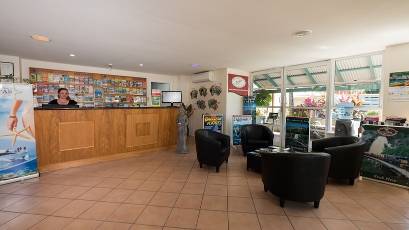 Imagen de los interiores del Hotel Marlin Cove Resort. Foto 19