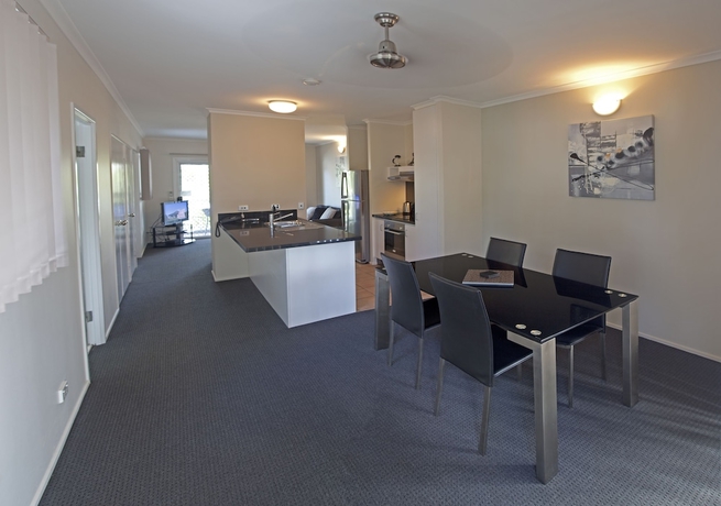 Imagen de la habitación del Hotel Marlin Cove Resort. Foto 15