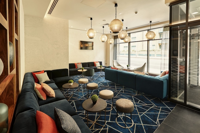 Imagen del bar/restaurante del Hotel Marlin Waterloo. Foto 2