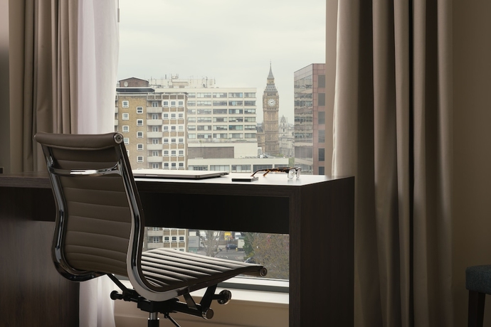 Imagen de la habitación del Hotel Marlin Waterloo. Foto 13