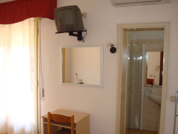 Imagen de la habitación del Hotel Marlisa Pier. Foto 3