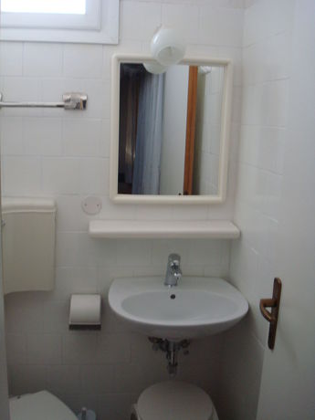 Imagen de los exteriores del Hotel Marlisa Pier. Foto 10