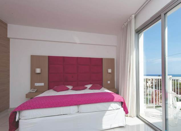 Imagen de la habitación del Hotel Marlita Beach Apartments. Foto 3