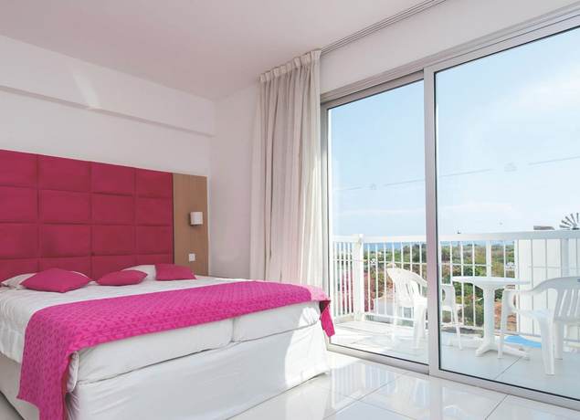 Imagen de la habitación del Hotel Marlita Beach Apartments. Foto 4