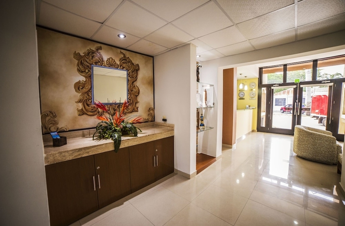 Imagen de los interiores del Hotel Marlon. Foto 18