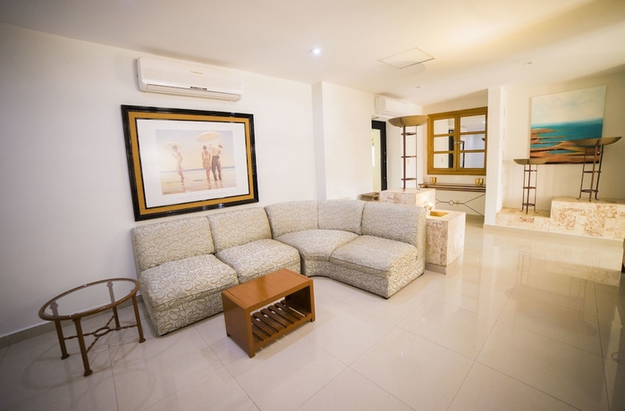 Imagen de los interiores del Hotel Marlon. Foto 19