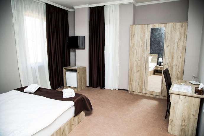 Imagen de la habitación del Hotel Marlyn, Tbilisi. Foto 9