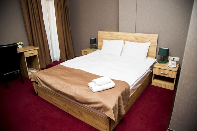 Imagen de la habitación del Hotel Marlyn, Tbilisi. Foto 15