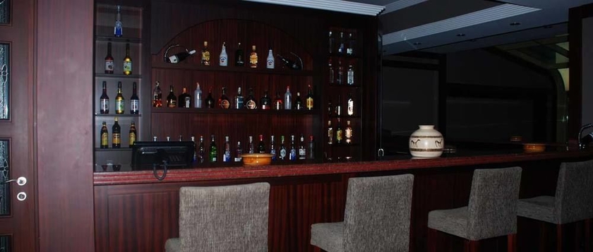 Imagen del bar/restaurante del Hotel Marma Istanbul Asia. Foto 3
