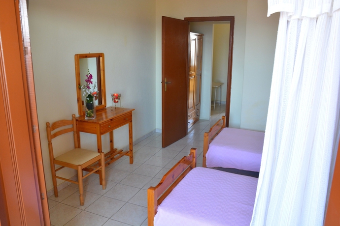 Imagen de la habitación del Hotel Marmaras Blue Sea. Foto 8