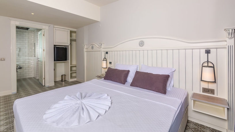 Imagen de la habitación del Hotel Marmaris Beach. Foto 17