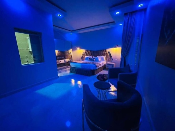 Imagen de la habitación del Hotel Marmariss and Suites. Foto 14