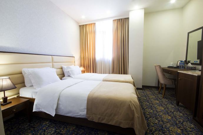 Imagen de la habitación del Hotel Marmenio. Foto 15