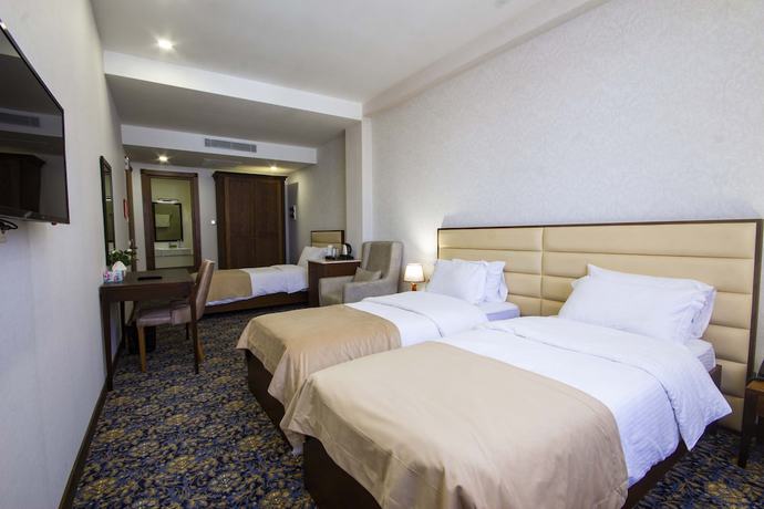Imagen de la habitación del Hotel Marmenio. Foto 20