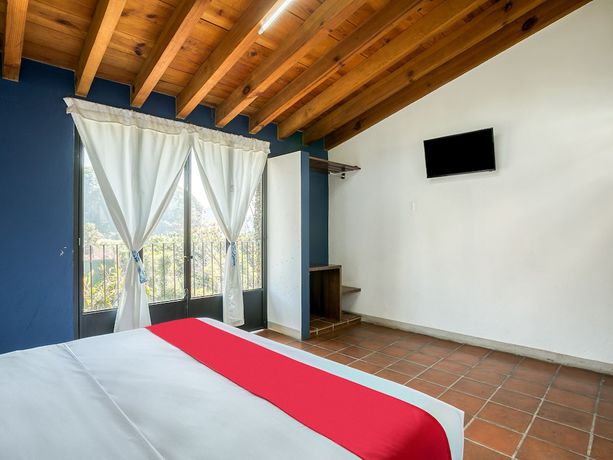 Imagen de la habitación del Hotel Marmil. Foto 13