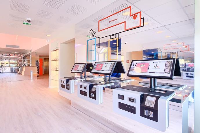 Imagen de los interiores del Hotel Marmont. Foto 19