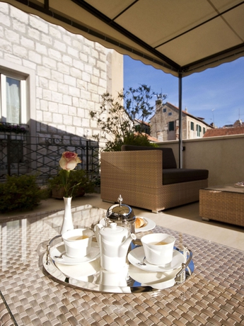 Imagen de los exteriores del Hotel Marmont Heritage. Foto 13