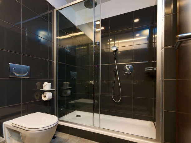 Imagen de la habitación del Hotel Marmont Heritage. Foto 10