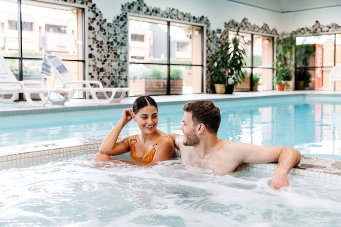 Imagen de la piscina del Hotel Marmot Lodge. Foto 19