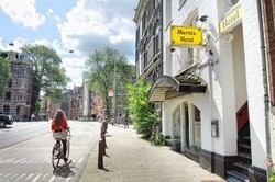 Imagen de los exteriores del Hotel Marnix. Foto 5