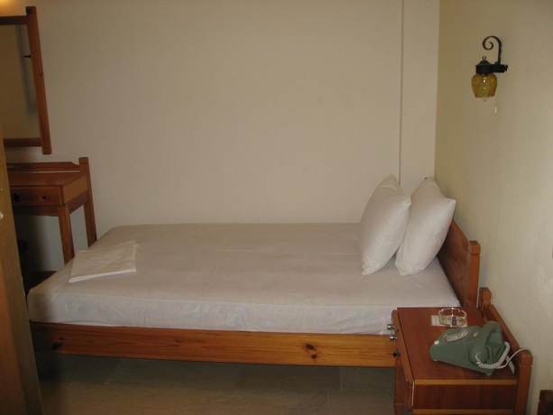 Imagen de la habitación del Hotel Maro. Foto 5