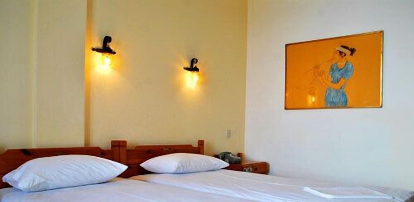 Imagen de la habitación del Hotel Maro. Foto 10