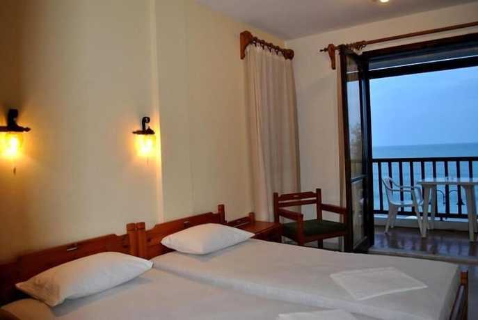 Imagen de la habitación del Hotel Maro. Foto 11