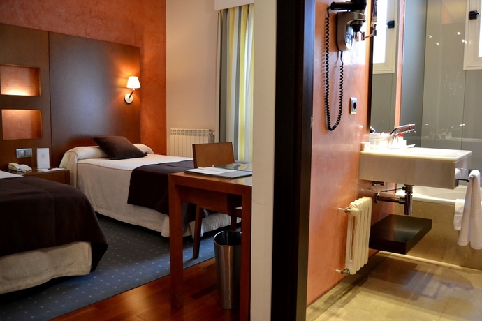 Imagen de la habitación del Hotel Maroa. Foto 17