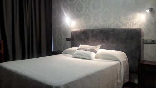 Imagen de la habitación del Hotel Marola. Foto 3