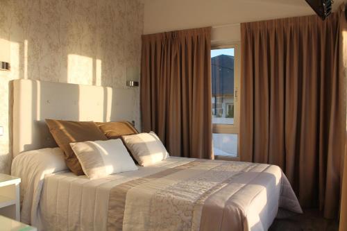 Imagen de la habitación del Hotel Marola. Foto 4
