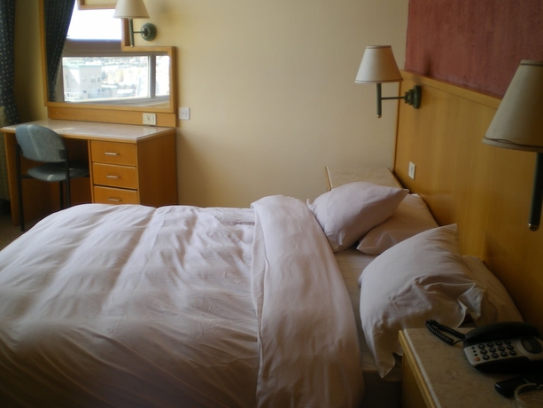 Imagen de la habitación del Hotel Marom. Foto 6