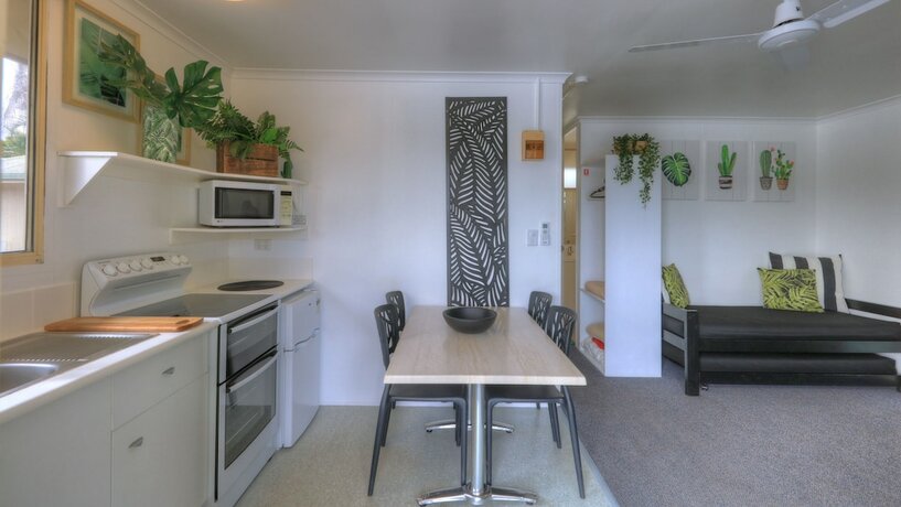 Imagen general del Hotel Maroochy River Bungalows. Foto 8