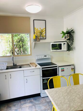Imagen de la habitación del Hotel Maroochy River Bungalows. Foto 14