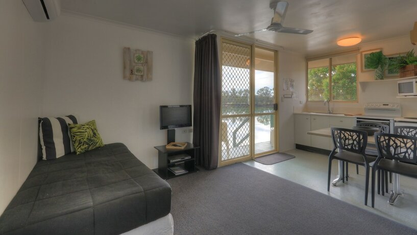 Imagen de la habitación del Hotel Maroochy River Bungalows. Foto 22
