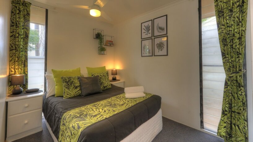 Imagen de la habitación del Hotel Maroochy River Bungalows. Foto 25